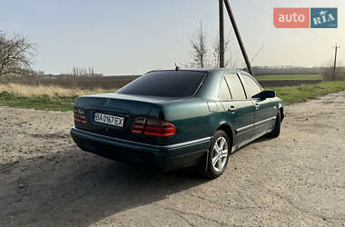 Седан Mercedes-Benz E-Class 1997 в Гайвороне