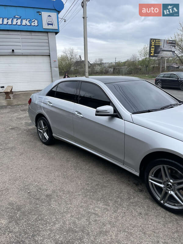 Седан Mercedes-Benz E-Class 2013 в Тячеве