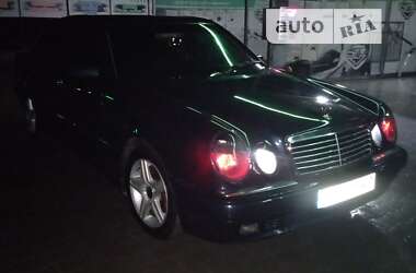 Седан Mercedes-Benz E-Class 1998 в Виннице