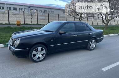 Седан Mercedes-Benz E-Class 1998 в 