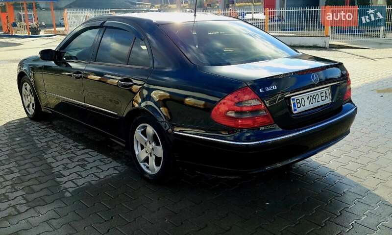 Седан Mercedes-Benz E-Class 2003 в Тернополе