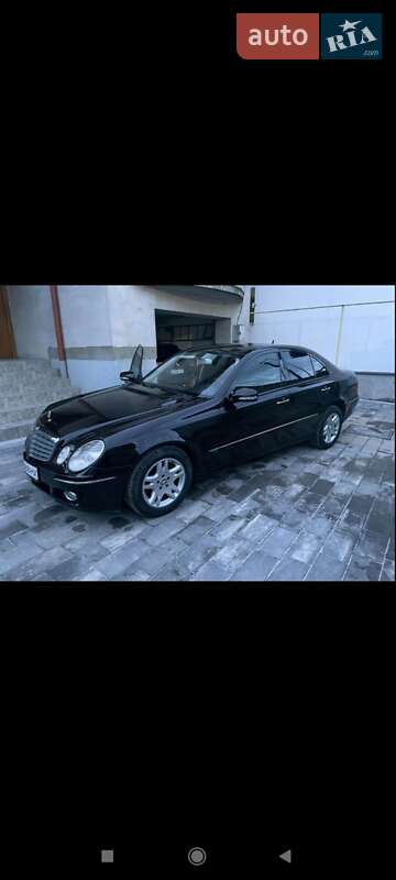Седан Mercedes-Benz E-Class 2006 в Хусті