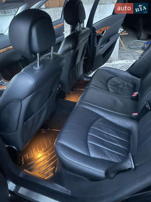 Седан Mercedes-Benz E-Class 2006 в Хусті