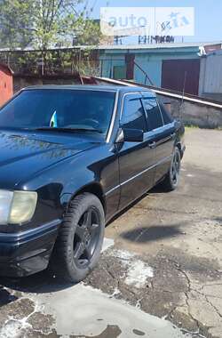 Седан Mercedes-Benz E-Class 1994 в Николаеве