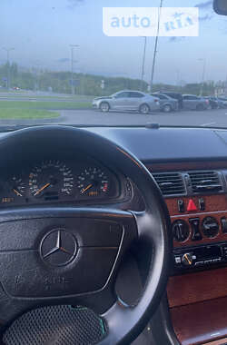 Седан Mercedes-Benz E-Class 1997 в Виннице