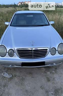 Седан Mercedes-Benz E-Class 2001 в Дрогобыче