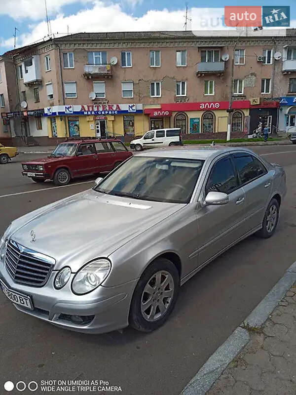 Седан Mercedes-Benz E-Class 2006 в Нововолынске
