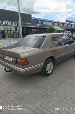 Седан Mercedes-Benz E-Class 1991 в Первомайске