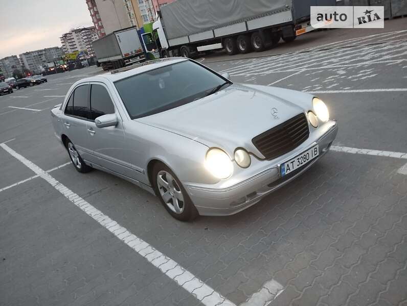 Седан Mercedes-Benz E-Class 2000 в Ивано-Франковске