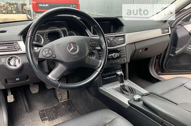 Седан Mercedes-Benz E-Class 2012 в Черкассах