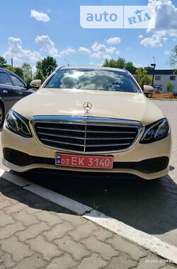 Седан Mercedes-Benz E-Class 2017 в Луцке