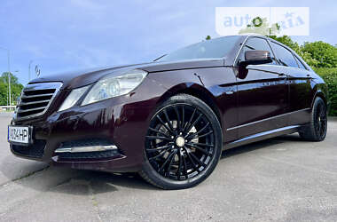 Седан Mercedes-Benz E-Class 2011 в Тернополе