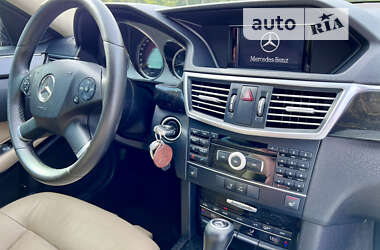 Седан Mercedes-Benz E-Class 2011 в Тернополе