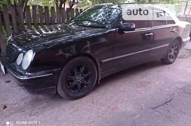 Седан Mercedes-Benz E-Class 2000 в Виннице