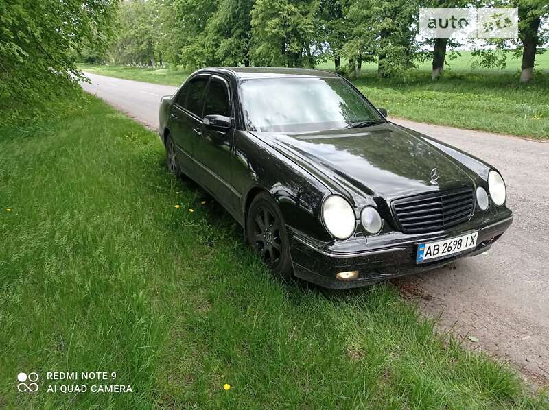 Седан Mercedes-Benz E-Class 2000 в Вінниці