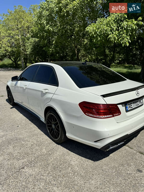 Седан Mercedes-Benz E-Class 2011 в Кривому Розі