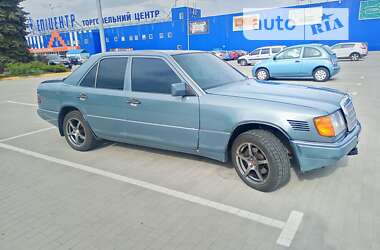 Седан Mercedes-Benz E-Class 1991 в Виннице