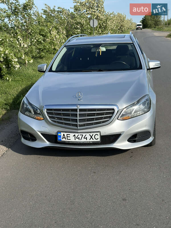 Универсал Mercedes-Benz E-Class 2013 в Днепре