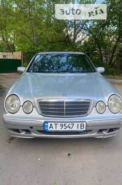 Седан Mercedes-Benz E-Class 2000 в Дніпрі