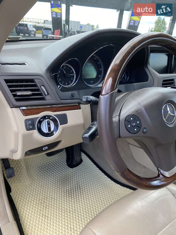 Кабріолет Mercedes-Benz E-Class 2010 в Тернополі