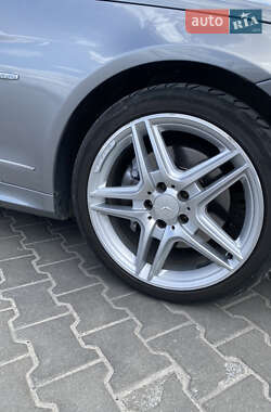 Кабриолет Mercedes-Benz E-Class 2010 в 