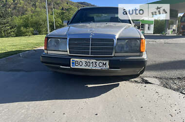 Седан Mercedes-Benz E-Class 1991 в Сколе