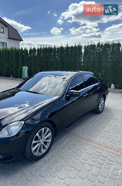 Седан Mercedes-Benz E-Class 2011 в Дунаевцах