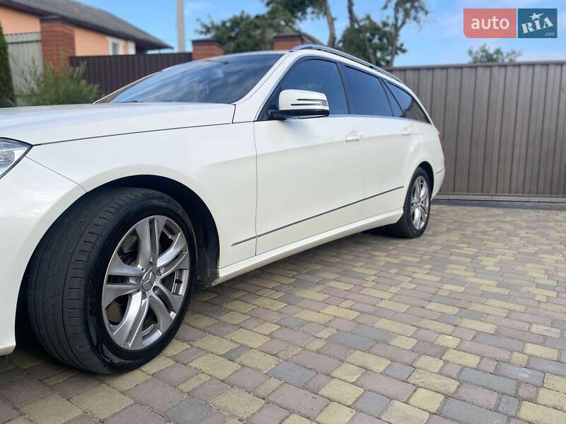 Универсал Mercedes-Benz E-Class 2012 в Умани