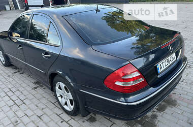 Седан Mercedes-Benz E-Class 2002 в Івано-Франківську