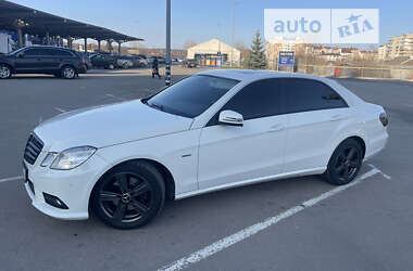 Седан Mercedes-Benz E-Class 2009 в Ивано-Франковске