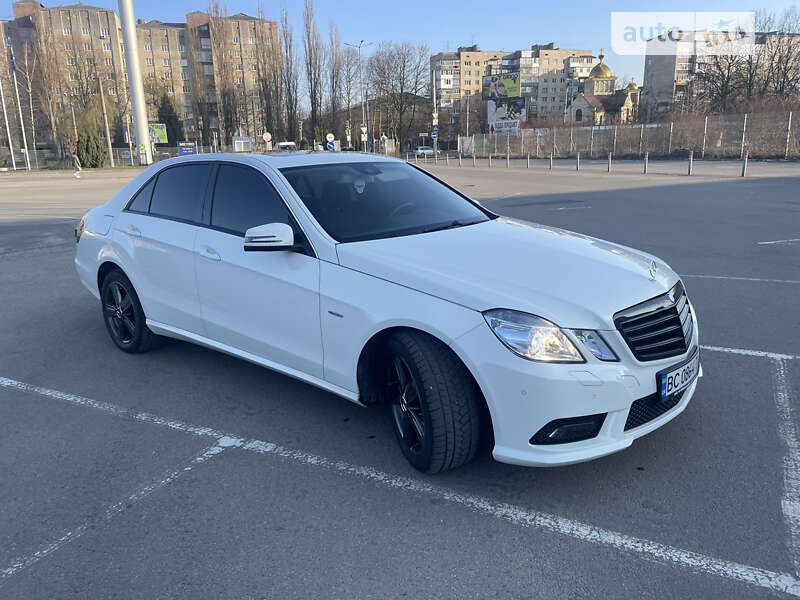 Седан Mercedes-Benz E-Class 2009 в Ивано-Франковске