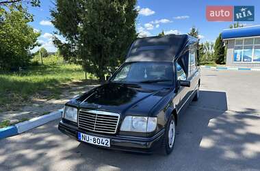 Универсал Mercedes-Benz E-Class 1994 в Львове