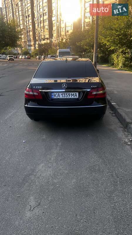 Седан Mercedes-Benz E-Class 2010 в Киеве