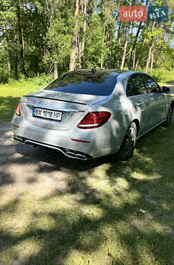 Седан Mercedes-Benz E-Class 2018 в 