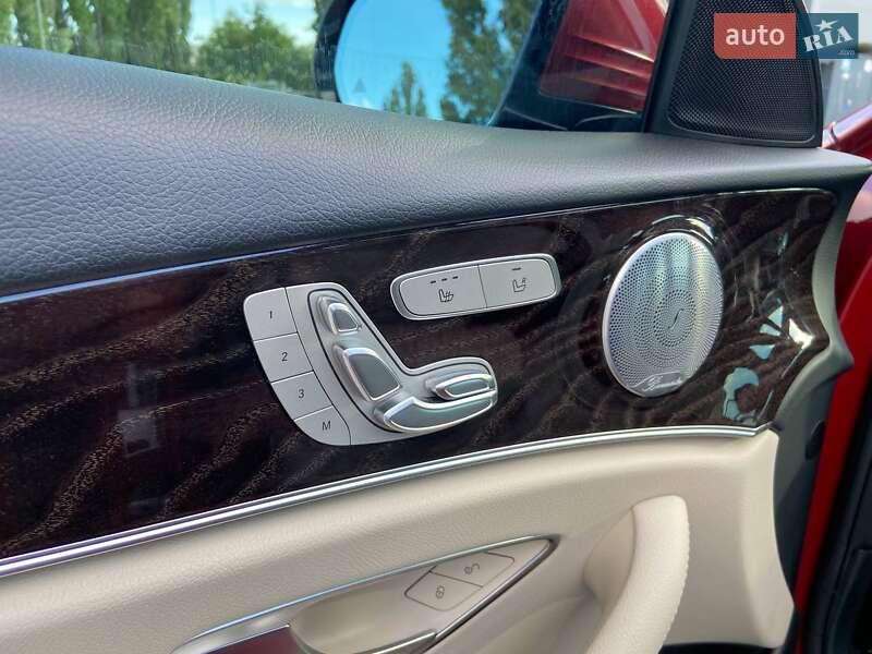 Седан Mercedes-Benz E-Class 2018 в Києві
