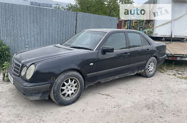 Седан Mercedes-Benz E-Class 1997 в Львові