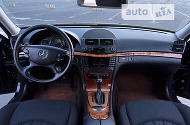 Седан Mercedes-Benz E-Class 2007 в Львове