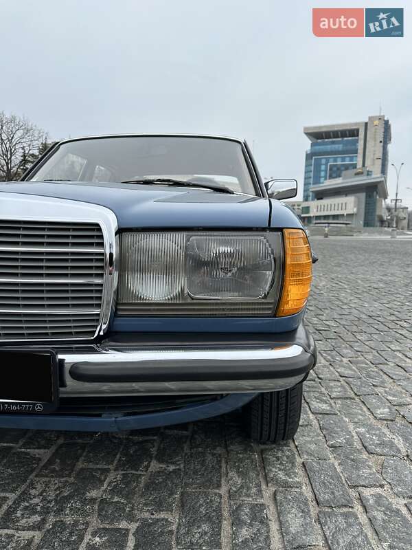 Седан Mercedes-Benz E-Class 1984 в Києві