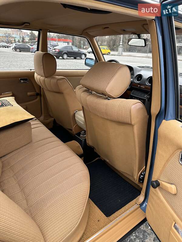 Седан Mercedes-Benz E-Class 1984 в Києві
