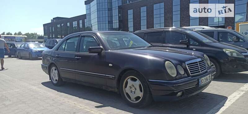 Седан Mercedes-Benz E-Class 1997 в Борщеве