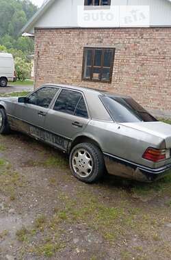 Седан Mercedes-Benz E-Class 1987 в Коломые
