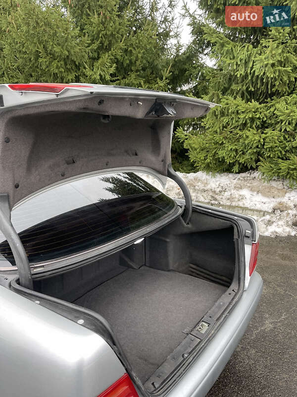 Седан Mercedes-Benz E-Class 1995 в Шацке