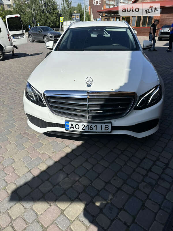 Mercedes-Benz E-Class 2017