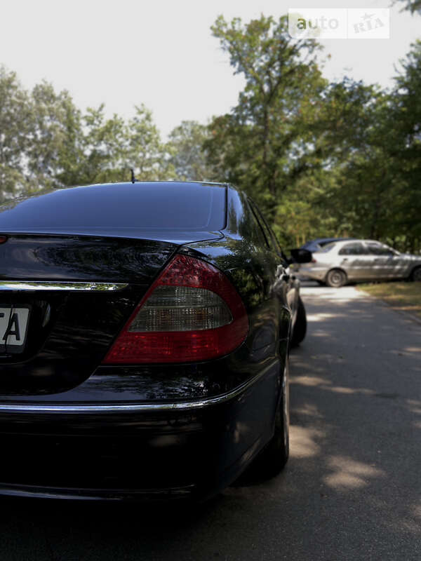 Седан Mercedes-Benz E-Class 2007 в Днепре