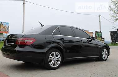 Седан Mercedes-Benz E-Class 2010 в Снятине