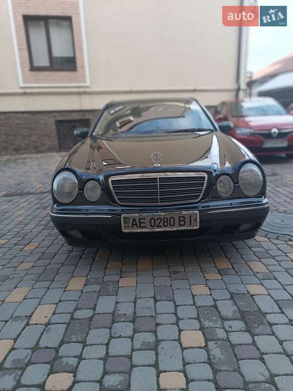 Mercedes-Benz E-Class 2001