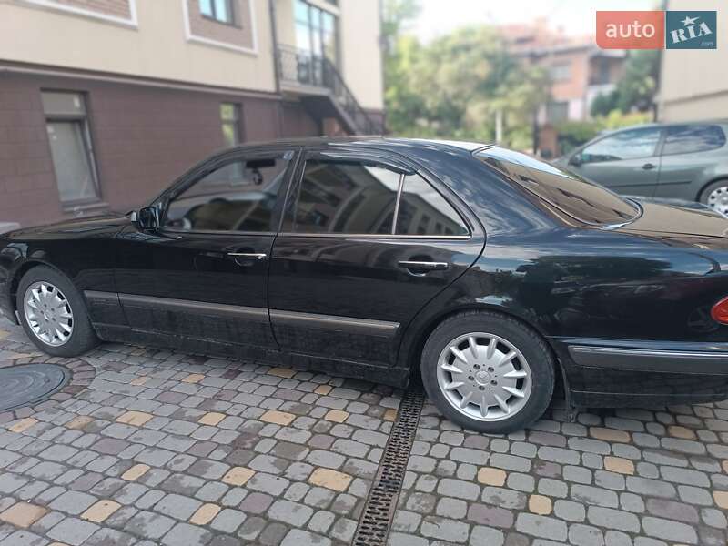 Седан Mercedes-Benz E-Class 2001 в Покровском фото 4 Седан Mercedes-Benz E-Class 2001 в Покровском