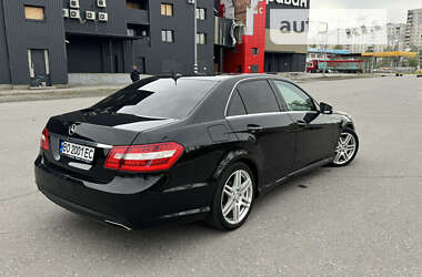 Седан Mercedes-Benz E-Class 2012 в Харькове