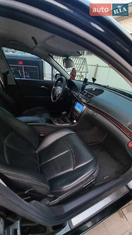 Седан Mercedes-Benz E-Class 2003 в Ивано-Франковске