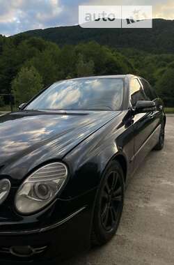 Седан Mercedes-Benz E-Class 2007 в Хусті